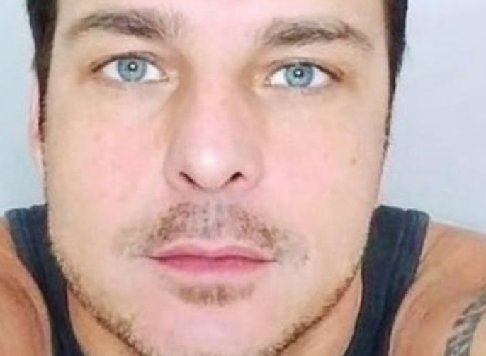 Ex-Dominó fatura R$ 7.000 com venda de ensaios nus: 'A casa ficou até mais leve'