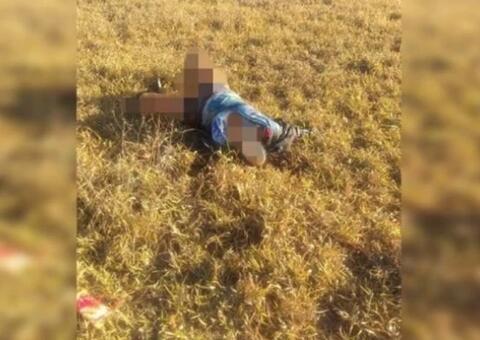 Sem couro cabeludo e pele do rosto, mulher é encontrada morta em parque 