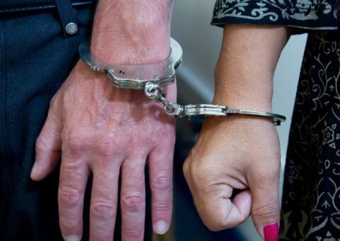 Casal e outras nove pessoas são presas em Manaus