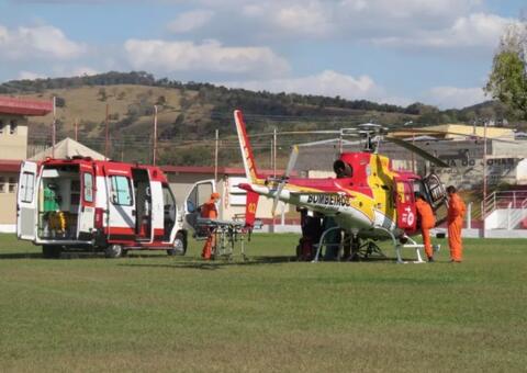 Criança é internada após explosão de bomba na boca