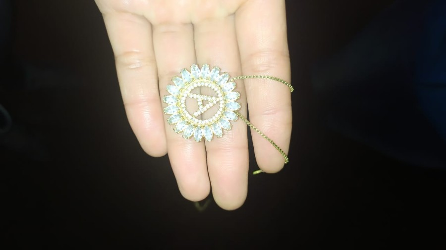 Jovem é estuprada em construção de igreja e recebe pingente