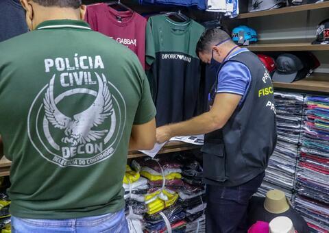Polícia deflagra operação contra produtos falsificados no Centro de Manaus 