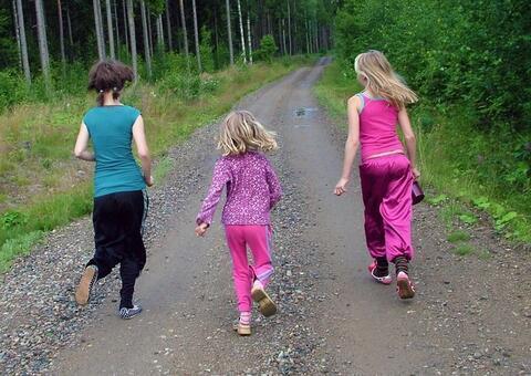 Covid-19: Crianças podem ser mais infecciosas por conter alta carga viral