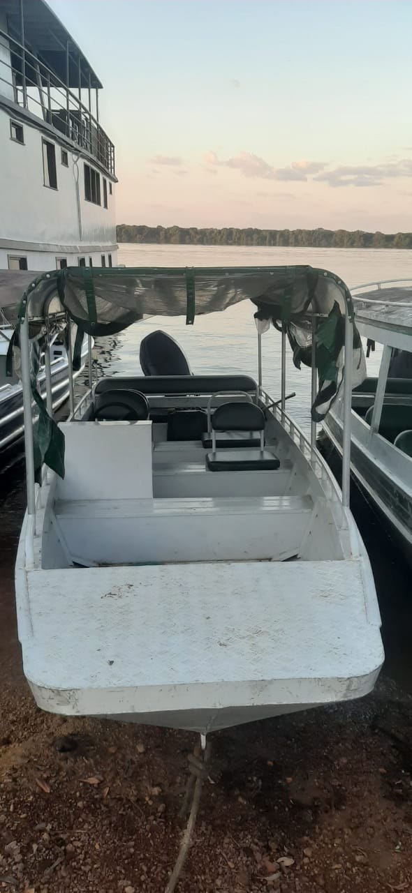 Após perseguição em rio, trio é preso com lancha roubada no Amazonas 