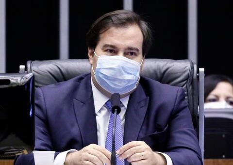 Maia defende manutenção de veto que impede reajuste a servidores