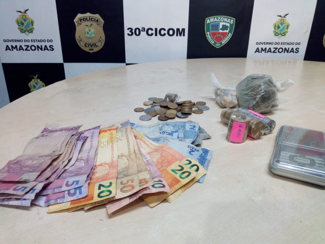 Homem é preso suspeito de vender drogas em casa de jogos em Manaus 