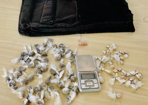 Suspeitos de vender drogas são presos após denúncia anônima em Manaus 