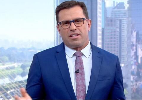 Rodrigo Bocardi joga vôlei ao vivo no ‘Bom Dia SP’ 