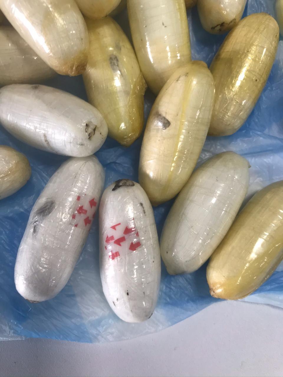 Polícia apreende cocaína em banheiro de embarcação no Amazonas 