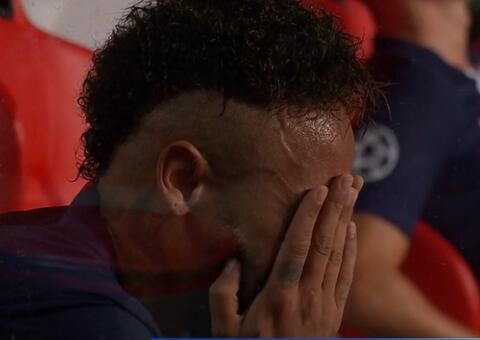 Neymar cai no choro após PSG perder para o Bayern de Munique