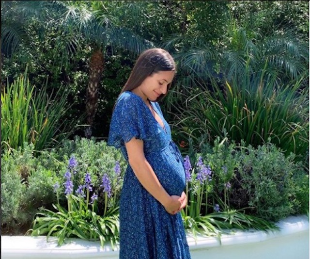 Atriz de 'Glee', Lea Michele dá à luz ao primeiro filho