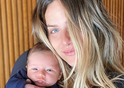 Giovanna Ewbank mostra fotos amamentando Zyan e encanta 