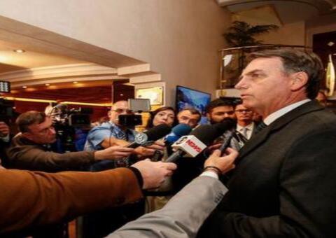 Em evento pró-cloroquina, Bolsonaro diz que jornalista 'bundão' tem mais chance de morrer de coronavírus