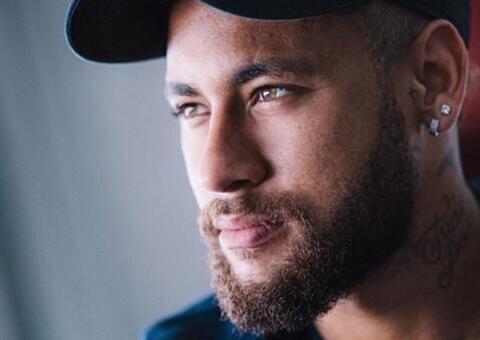 Neymar posa com Carol Dantas em aniversário de Davi Lucca: ‘família’