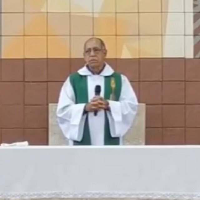 Padre deseja morte a fiéis que evitam igreja durante pandemia