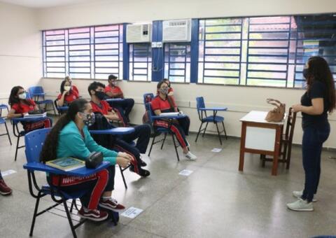 Secretaria informa que aulas do ensino médio não foram suspensas em Manaus