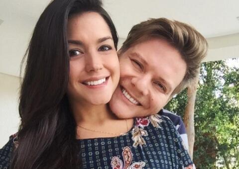 Thais Fersoza dá detalhes de momentos íntimos com Teló: 'delícia de manhã'