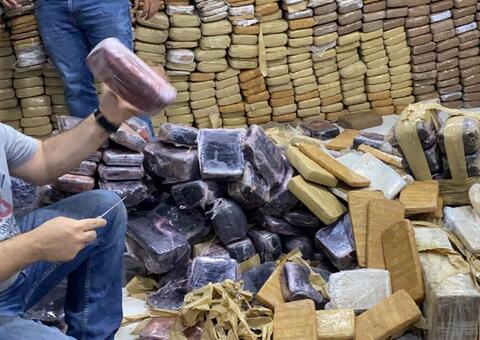 Polícia apreende quase uma tonelada de drogas durante operação em Manaus