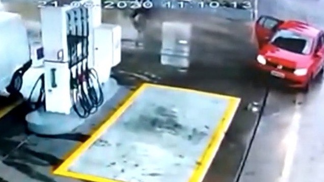 Mulher perde bebê após motorista de app pedir para ela sair do carro