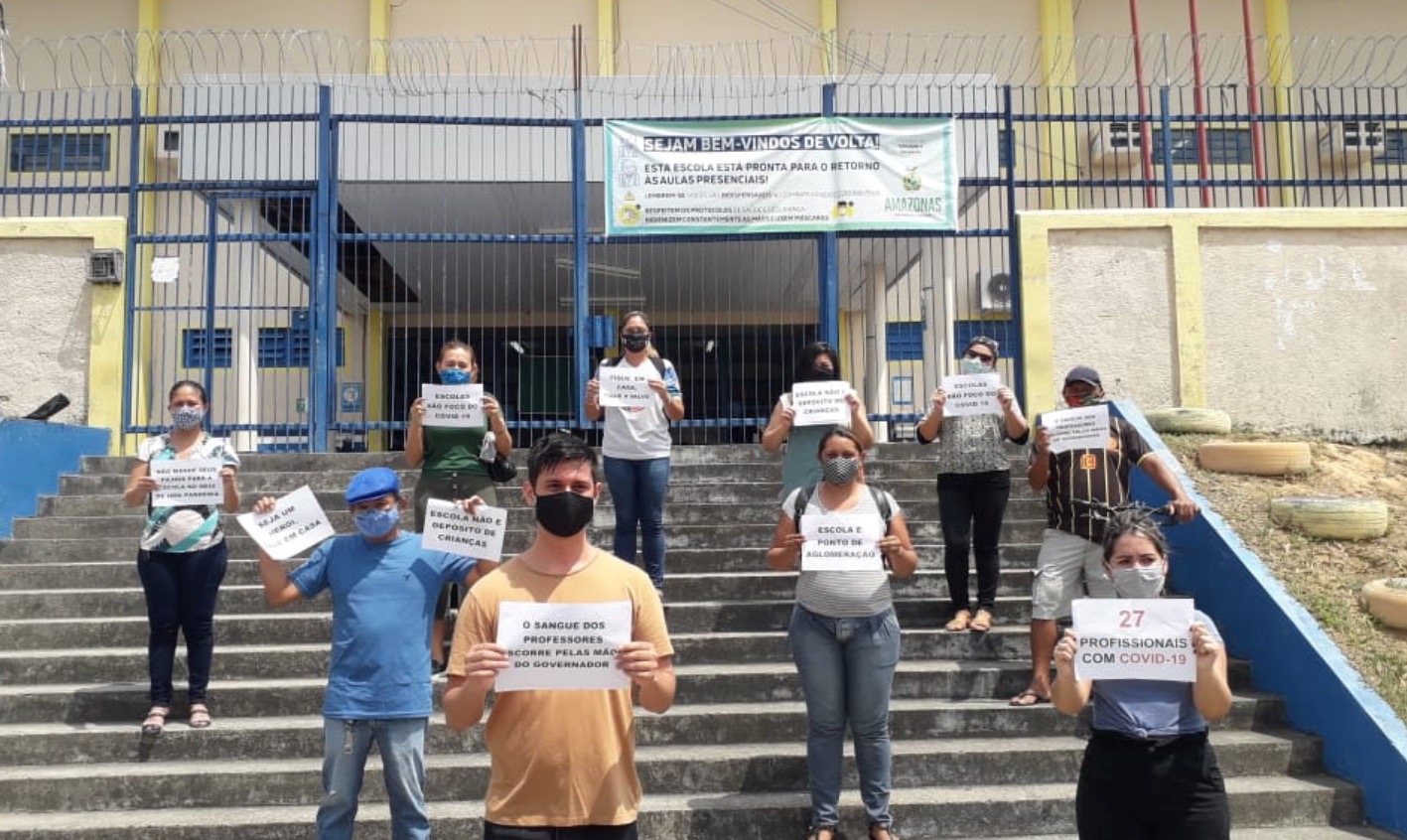 Escola tem 27 professores com Covid-19 e profissionais protestam em Manaus 