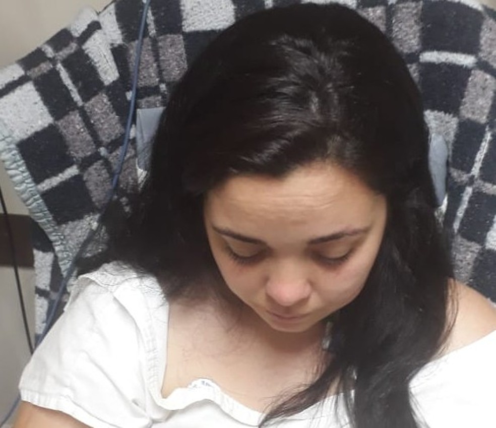 Mulher tem parada cardiorrespiratória após fazer progressiva no cabelo