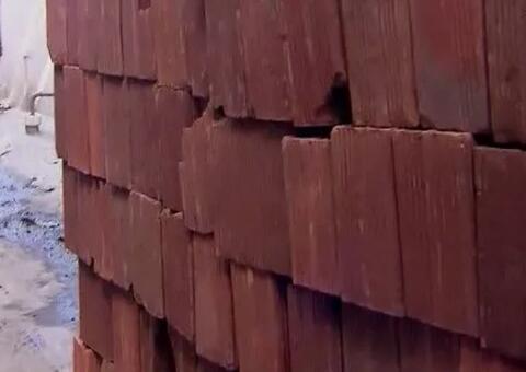 Sobrinho tentar matar tio com tijolada em briga por terreno