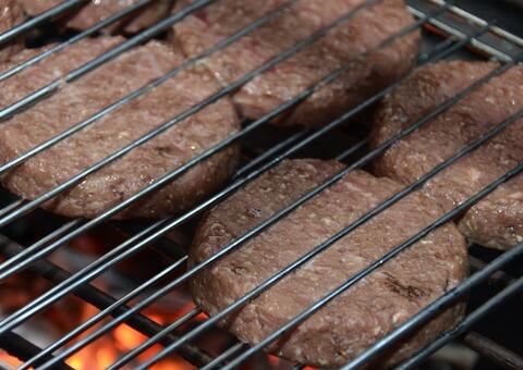 Nacer faz Festival de Hambúrguer drive-thru para arrecadar fundos
