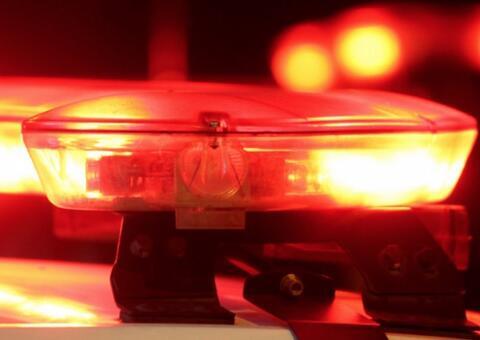 Mulher denuncia marido ao vê-lo fazendo sexo com própria mãe