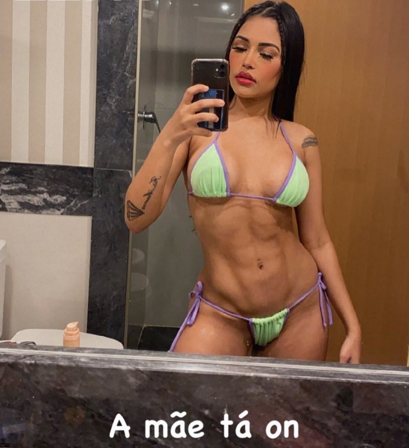 Ex-bbb Flay posa de biquíni e internautas apontam lipo lad