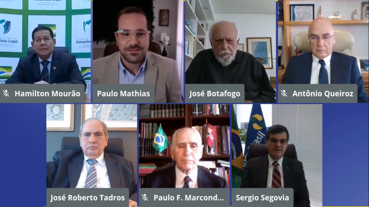 Presidente da CNC debate medidas para a Amazônia em evento com Mourão