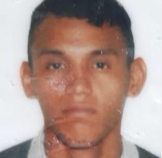 Jovem desaparece após receber salário em Manaus; família pede ajuda 