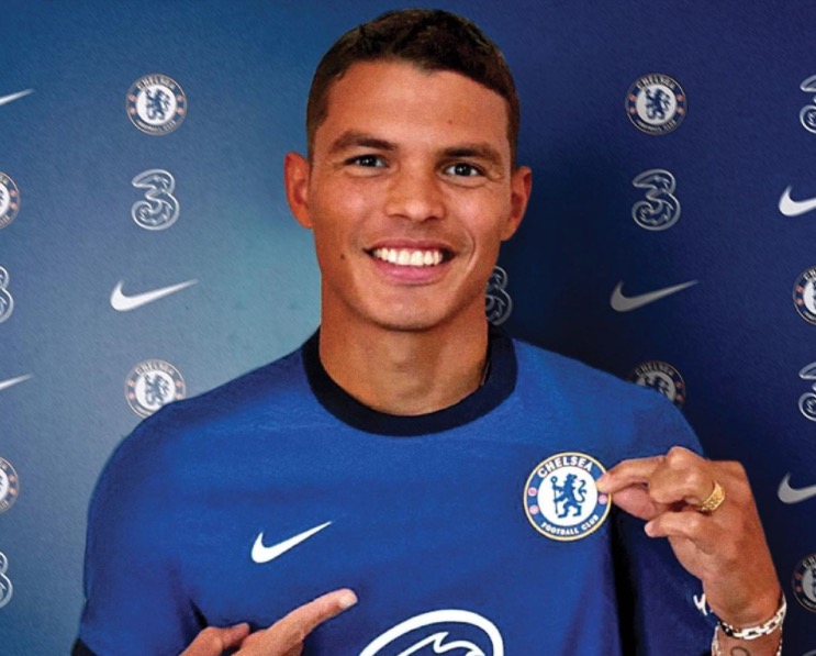 Chelsea anuncia contratação do zagueiro Thiago Silva