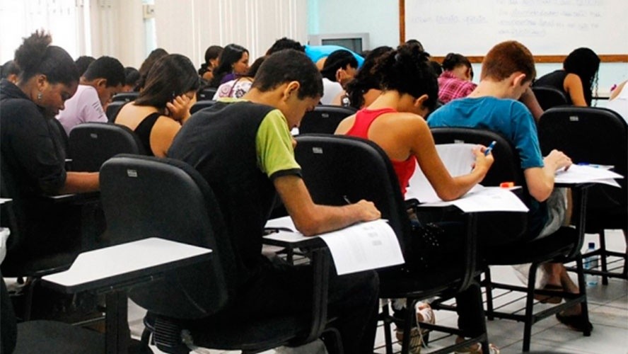 MEC vai oferecer 140 mil vagas remanescentes do Prouni e Fies