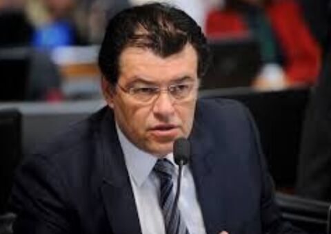 Braga diz ser contra privatização da Eletrobras 