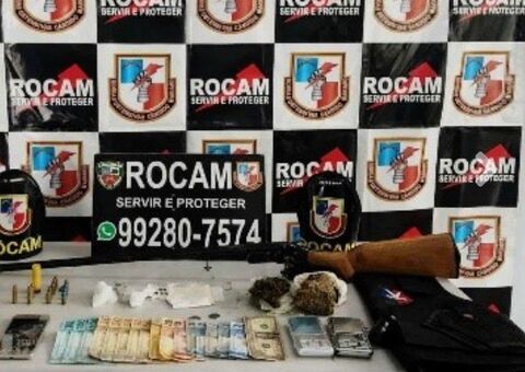 Homem armado é preso com drogas em beco de Manaus