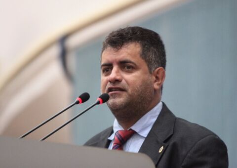 Vereador de Manaus faz showmício virtual proibido em ano eleitoral 