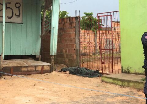Homem é brutalmente assassinado na frente do filho de 8 anos em Manaus