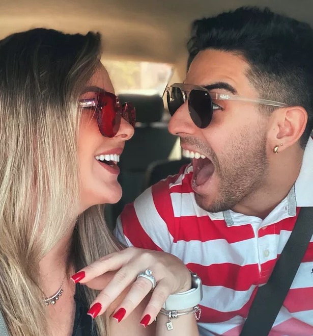 Ex-BBB Patrícia Leitte é pedida em casamento e exibe anel de noivado