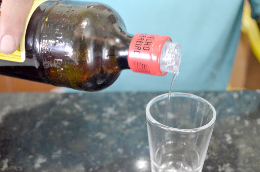 Pai é investigado por oferecer sexo com a filha em troca de cachaça