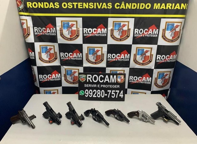 Adolescente é apreendido com arsenal escondido dentro de casa em Manaus