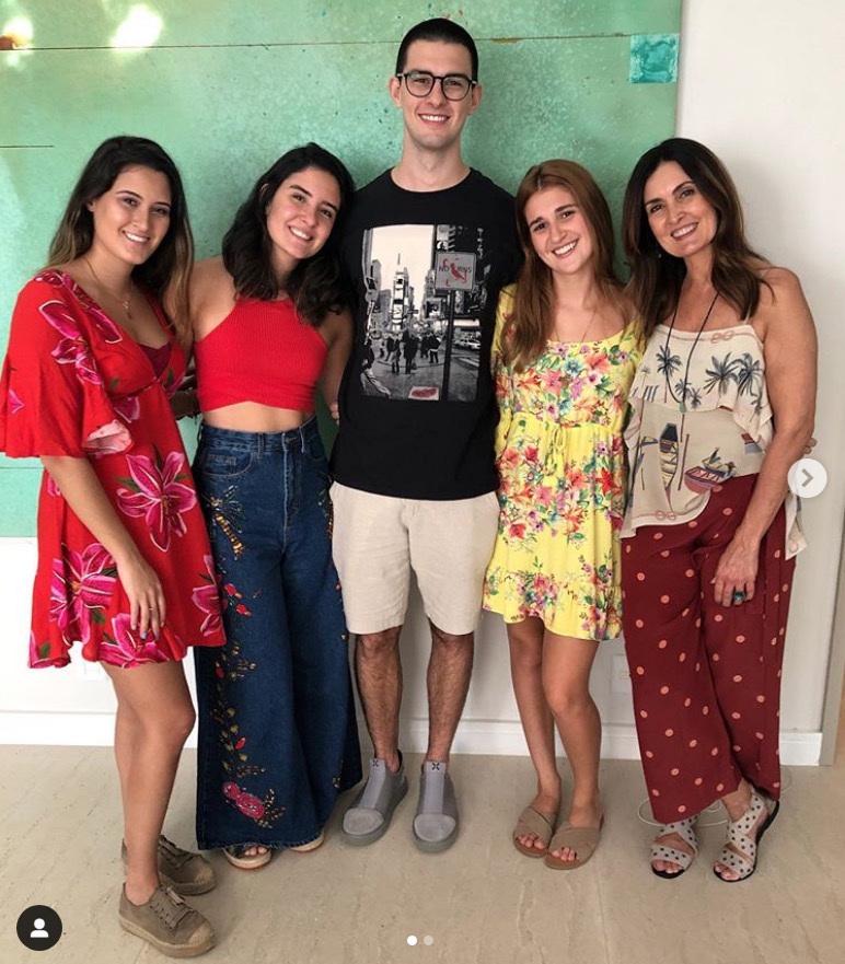 Fátima Bernardes se despede do filho que foi morar fora do Brasil