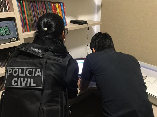 Professor é preso por compartilhar conteúdo de pornografia infantil na web