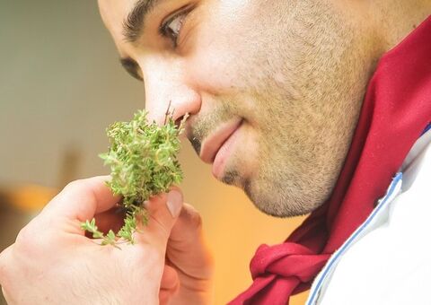 Entenda porque recuperados da Covid podem sentir cheiros distorcidos