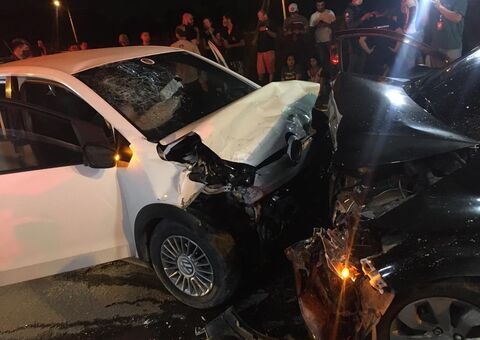 Grave acidente de trânsito deixa 7 pessoas feridas em avenida de Manaus