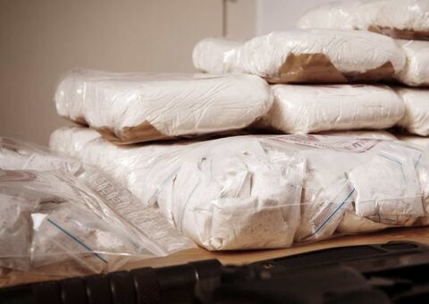 Receita Federal apreende mais de 126 kg de cocaína em contêiner