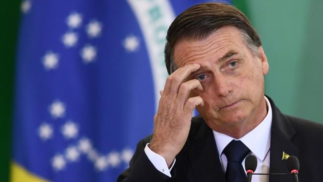 Após exames, Bolsonaro descobre que terá que passar por nova cirurgia