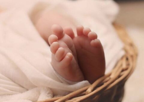 Pai é preso suspeito de estuprar e matar bebê de dois meses 