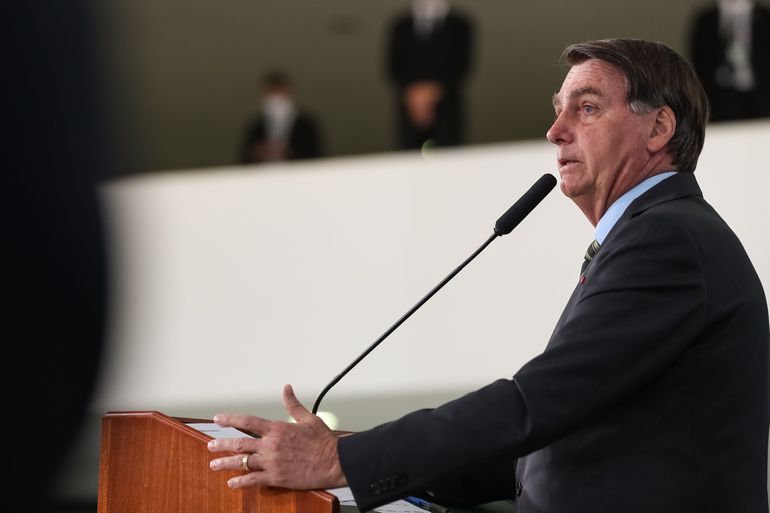 Bolsonaro anuncia reforma administrativa 