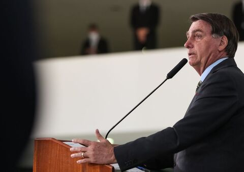 Bolsonaro anuncia reforma administrativa 