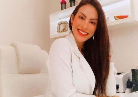 Vídeo: Médica é picada por cobra jararaca durante banho em cachoeira